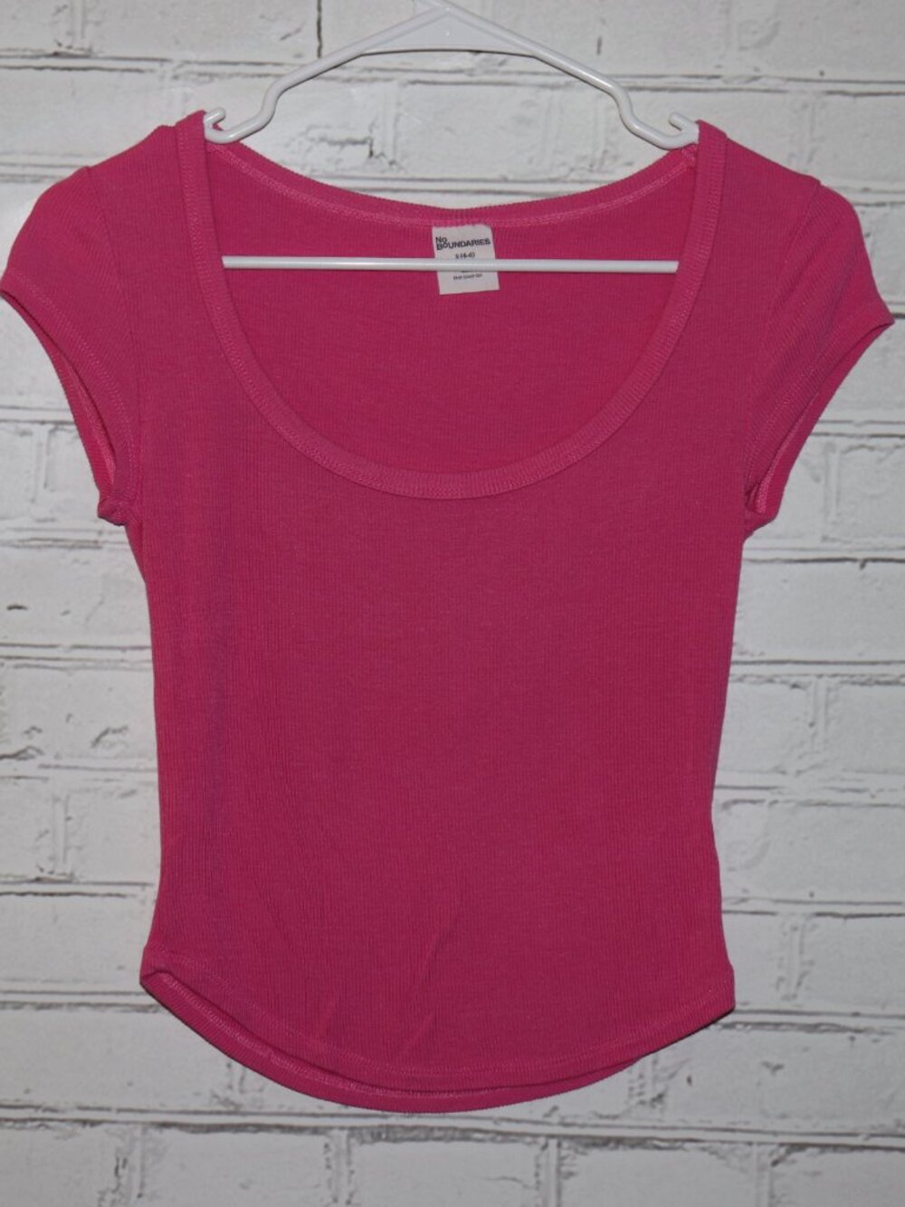 💗✨ No Boundaries Women’s Cropped Ribbed Tee · Size Small